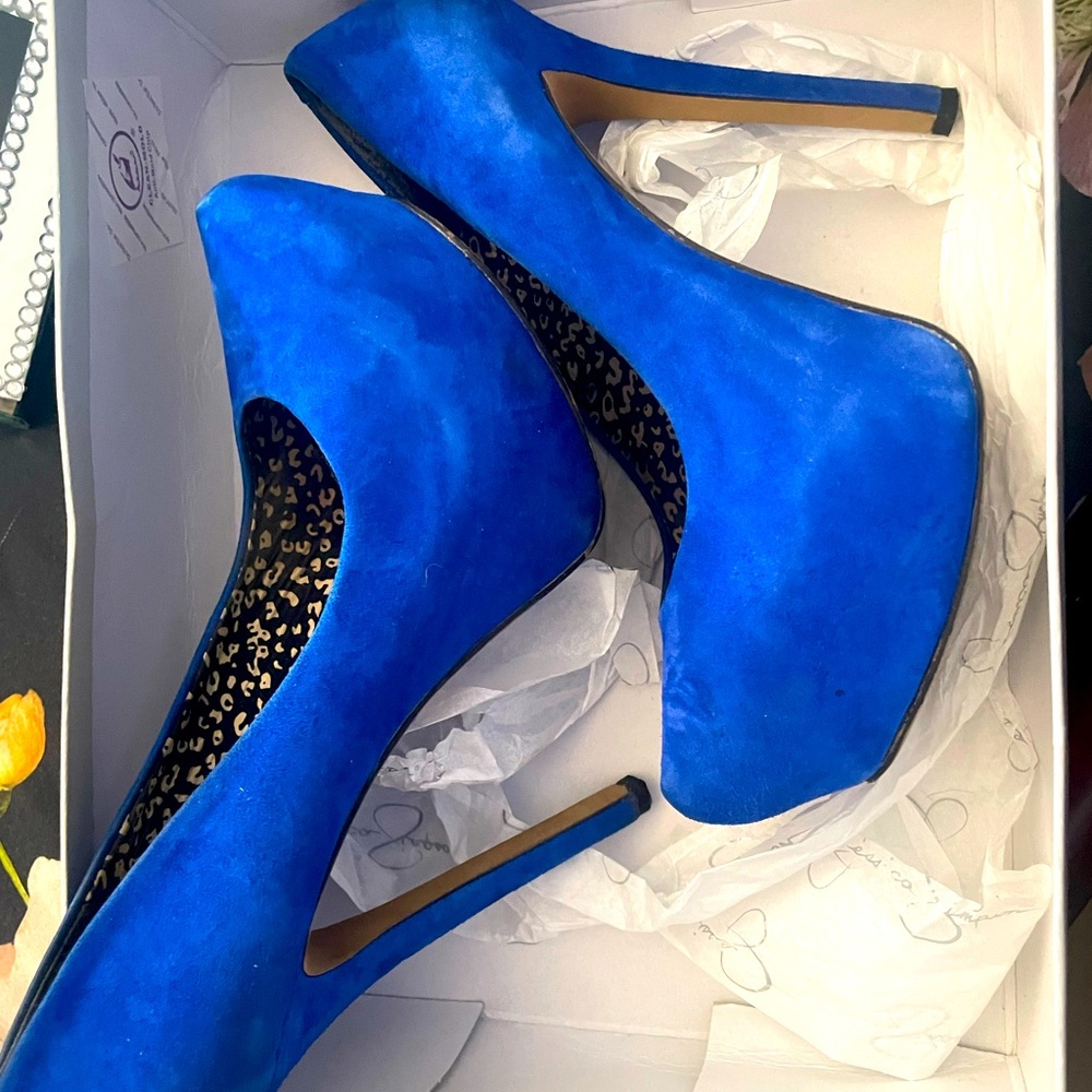 Blue pump heels